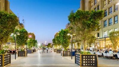 القبض على شاب وفتاة في وضع مخل داخل مول شهير بالشيخ زايد