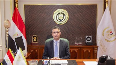 ضبط أحد المواقع للتلاعب والغش التجاري في زيوت السيارات وتقليد ماركات شهيرة