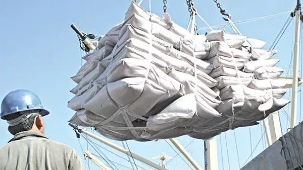 شحنات من السكر في