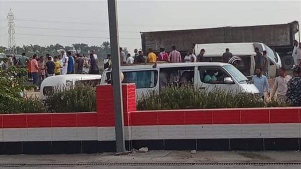 انقلاب سيارة ميكروباص