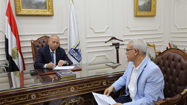 محافظ القاهرة ومدير