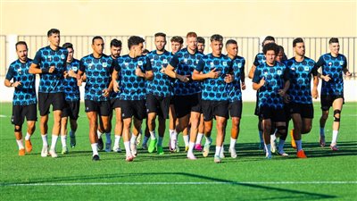 النادي المصري يؤدي مرانه الأول بمدينة بنغازي الليبية استعدادا لمواجهة الهلال 