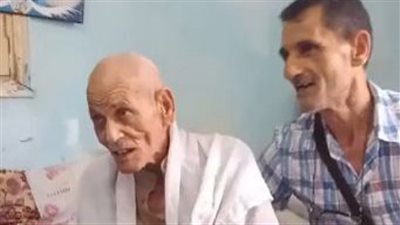 أكبر معمر بالإسكندرية بعد خوض امتحان محو الأمية: عندي 103 أعوام.. واتعلمت علشان أقرأ الإنجيل | بث مباشر