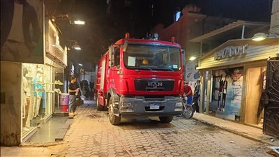 دون إصابات.. السيطرة على حريق فندق فينيسيا في وسط البلد