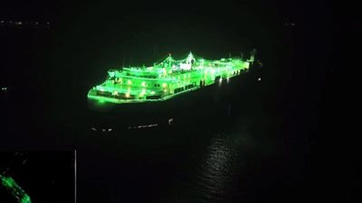 الحوثيون يحتفلون بالمولد النبوي على ظهر سفينة جلاكسي ليدر الإسرائيلية المحتجزة | صور