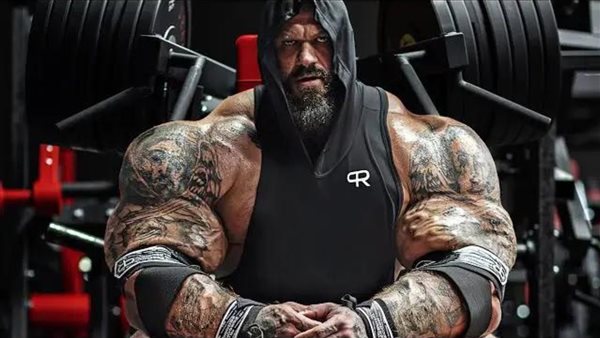 أضخم لاعب كمال أجسام