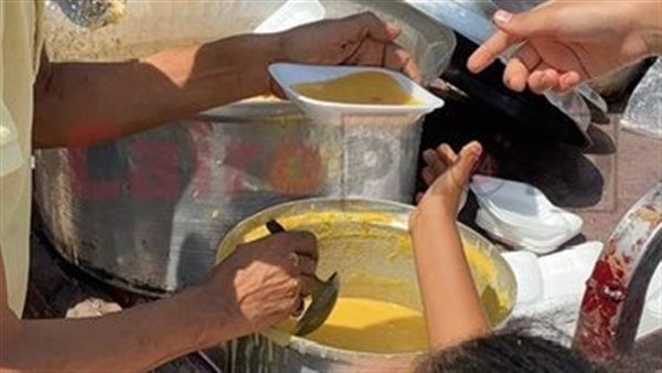 توزيع العدس على أبواب