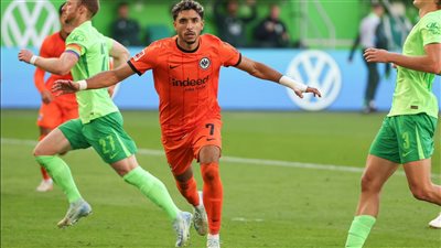 أول تعليق من مرموش بعد قيادة فرانكفورت للفوز على فولفسبورج بالدوري الألماني