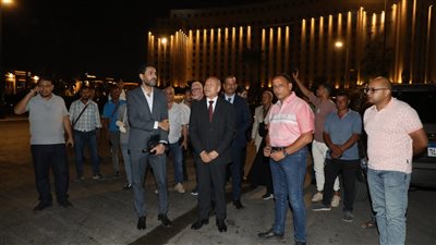 منها أعمال صيانة ميدان التحرير.. محافظ القاهرة يتفقد منطقة وسط المدينة| صور 