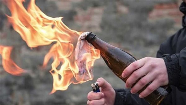  زجاجة بنزين مشتعلة