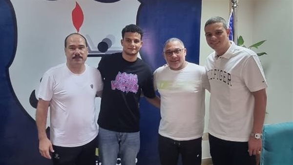 تعاقد محمد سمير مع