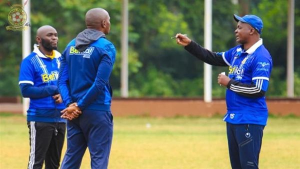 مدرب الشرطة الكيني