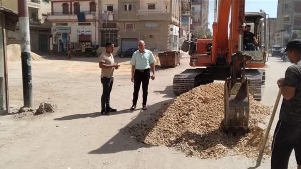 جانب من بدء غلق الشارع