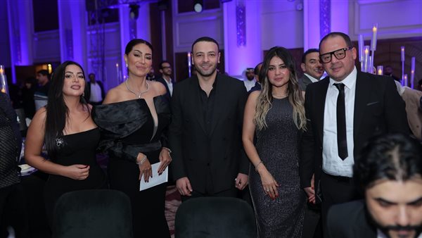 تكريم نجوم الفن والإبداع