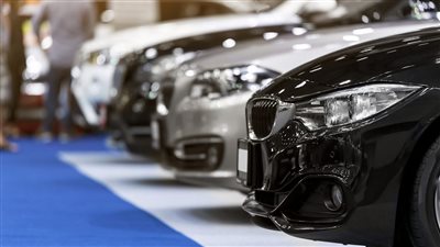 مبيعات السيارات الأوروبية تسجل أعلى مستوى لها في 15 شهرًا 