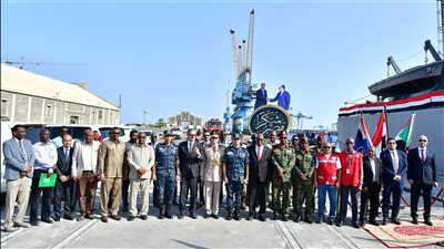 مواد غذائية وأدوية.. وصول سفينة مصرية محملة بـ200 طن مساعدات إلى السودان