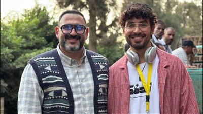 بستايل تسعيناتي.. تفاصيل ظهور أكرم حسني في ثاني حلقات مسلسل ديبو بطولة محمد أنور