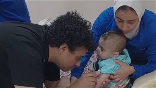 السيدة وابنها