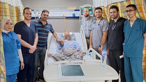 الفريق الطبي والمريض