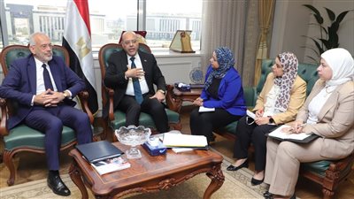 وزير العمل يلتقي السفير اليوناني.. ويؤكد: تنفيذ اتفاقية العمالة الموسمية الزراعية