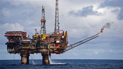 ارتفاع أسعار النفط رغم تعطل أكثر من 12% من الإنتاج العالمي