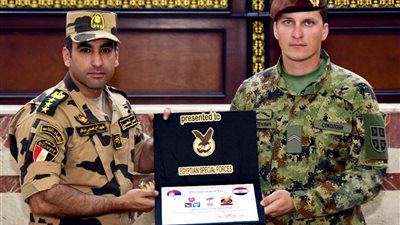 تدريب مشترك بين قوات الصاعقة المصرية والقوات الخاصة الصربية