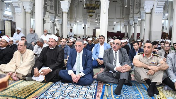 محافظ الفيوم يشهد