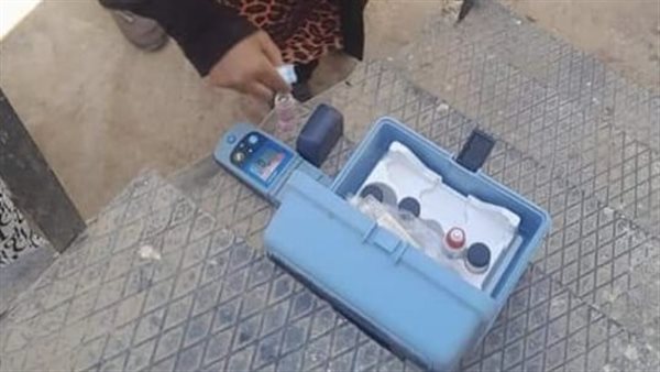 أخذ عينة من المياه