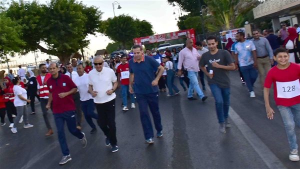 محافظ الأقصر ومارثون