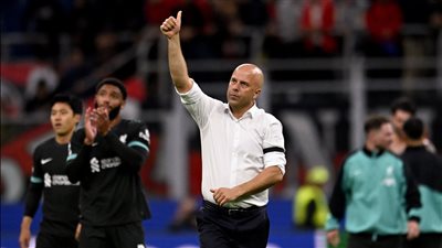 للمرة الثانية.. سلوت يتوج بجائزة أفضل مدرب بالدوري الإنجليزي لشهر أغسطس