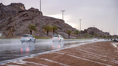 طقس السعودية.. استمرار الرياح المثيرة للغبار والأمطار الرعدية على المرتفعات الجنوبية الغربية