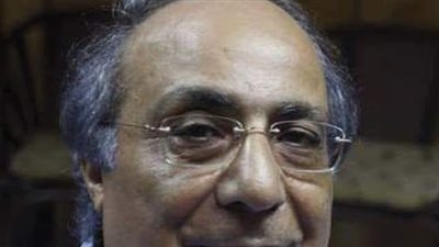 لا تليق بمقام النبوة.. رئيس الإذاعة الأسبق يطالب بمنع إذاعة أغنية قمر سيدنا النبي