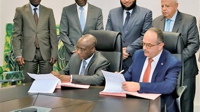 المقاولون العرب توقع عقد إنشاء 6 محطات لمعالجة مياه الصرف الصحي بكوت ديفوار