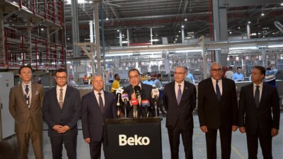 مدبولي: استهدفنا اجتذاب 3 شركات صناعية عملاقة.. وافتتحنا مصانع اثنتين والثالثة قريبا