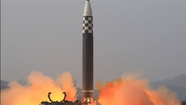 إطلاق صواريخ على