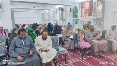 استمرار الدراسة المباشرة بالمرحلة المتوسطة لرواق العلوم الشرعية والعربية بأسوان