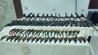 ترسانة أسلحة ومخدرات.. سقوط 88 متهما في حملات أمنية بـ3 محافظات