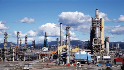 النفط يمحو مكاسبه عند التسوية مع جهود التهدئة في الشرق الأوسط