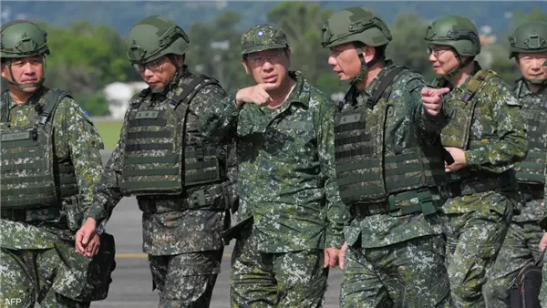 وزير الدفاع التايواني