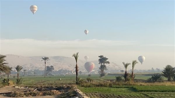 البالون الطائر بالأقصر