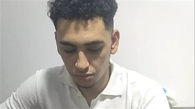 عاطل يقطع أذن شاب في الطالبية.. ووالد الضحية: كان راجع من الجيم والمتهم حرر محضرًا ضد ابني وقال إنه كان بيشرب مخدرات | بث مباشر