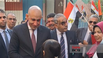 وزير التعليم يتفقد مدارس سوهاج في أول أيام العام الدراسي الجديد | بث مباشر