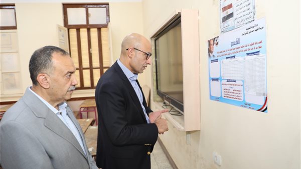 وزير التعليم ومحافظ