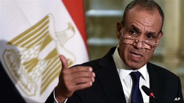  بدر عبدالعاطي وزير