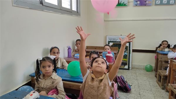 طلاب الصف الأول في