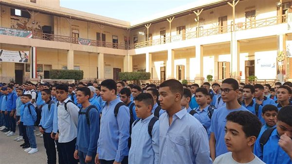 بدء العام الدراسي