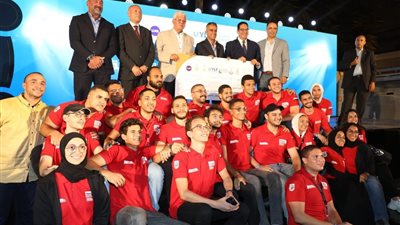 جامعة القاهرة تحصد العديد من الجوائز في مسابقة قادة الأنشطة الطلابية| صور 