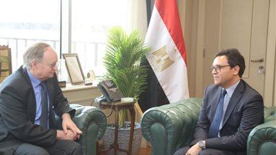 وزير الثقافة يلتقي سفير الاتحاد الأوروبي بالقاهرة لبحث أوجه التعاون المشترك