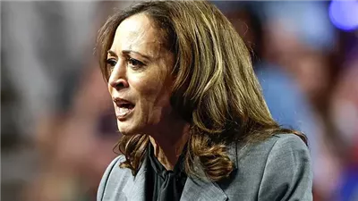 شقيقة مايكل جاكسون تشكك في أصل كامالا هاريس بزعم أنها ليست سوداء 