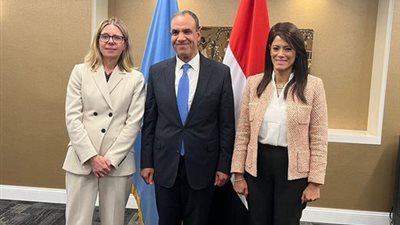 وزير الخارجية والهجرة يلتقي مع مدير عام العمليات بالبنك الدولي